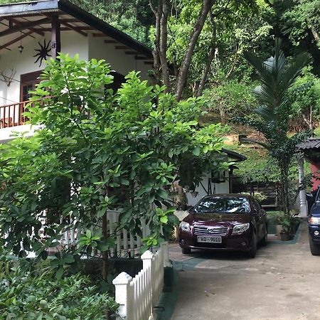 Villa25 Homestay Free Pick Up From The Centre แคนดี้ ภายนอก รูปภาพ