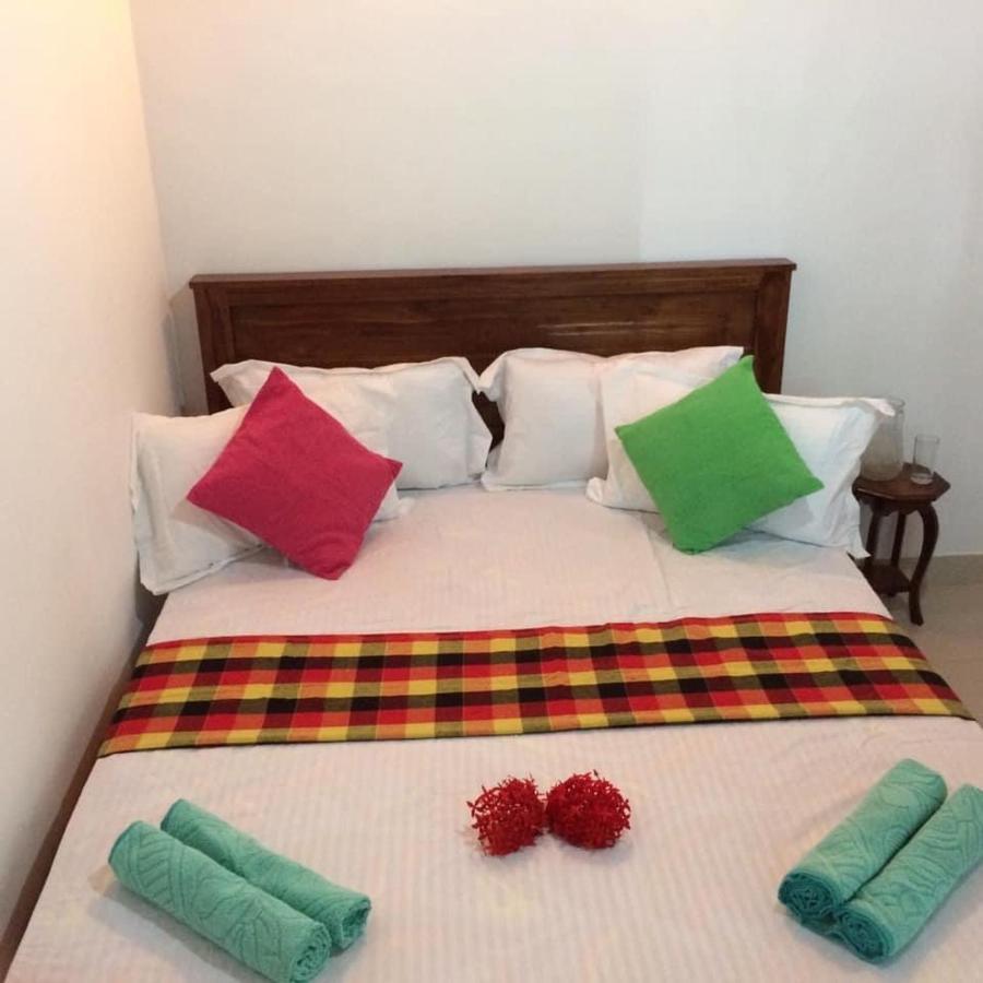 Villa25 Homestay Free Pick Up From The Centre แคนดี้ ภายนอก รูปภาพ