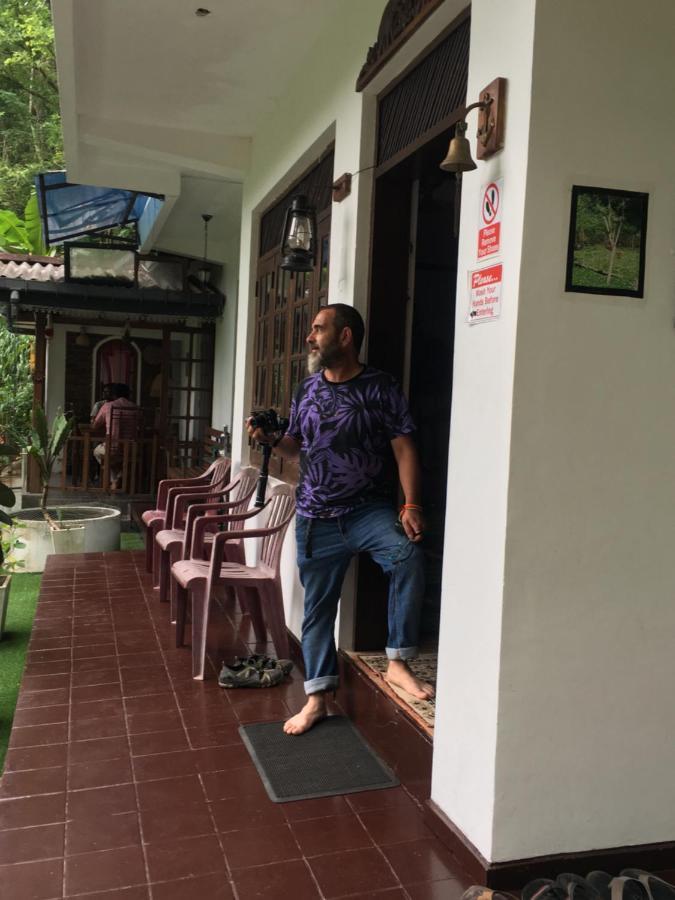 Villa25 Homestay Free Pick Up From The Centre แคนดี้ ภายนอก รูปภาพ