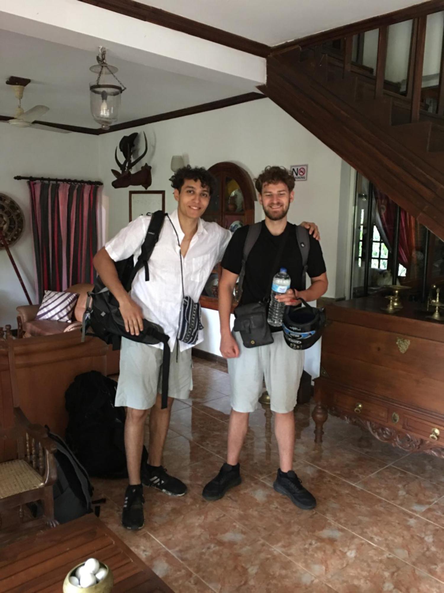 Villa25 Homestay Free Pick Up From The Centre แคนดี้ ภายนอก รูปภาพ