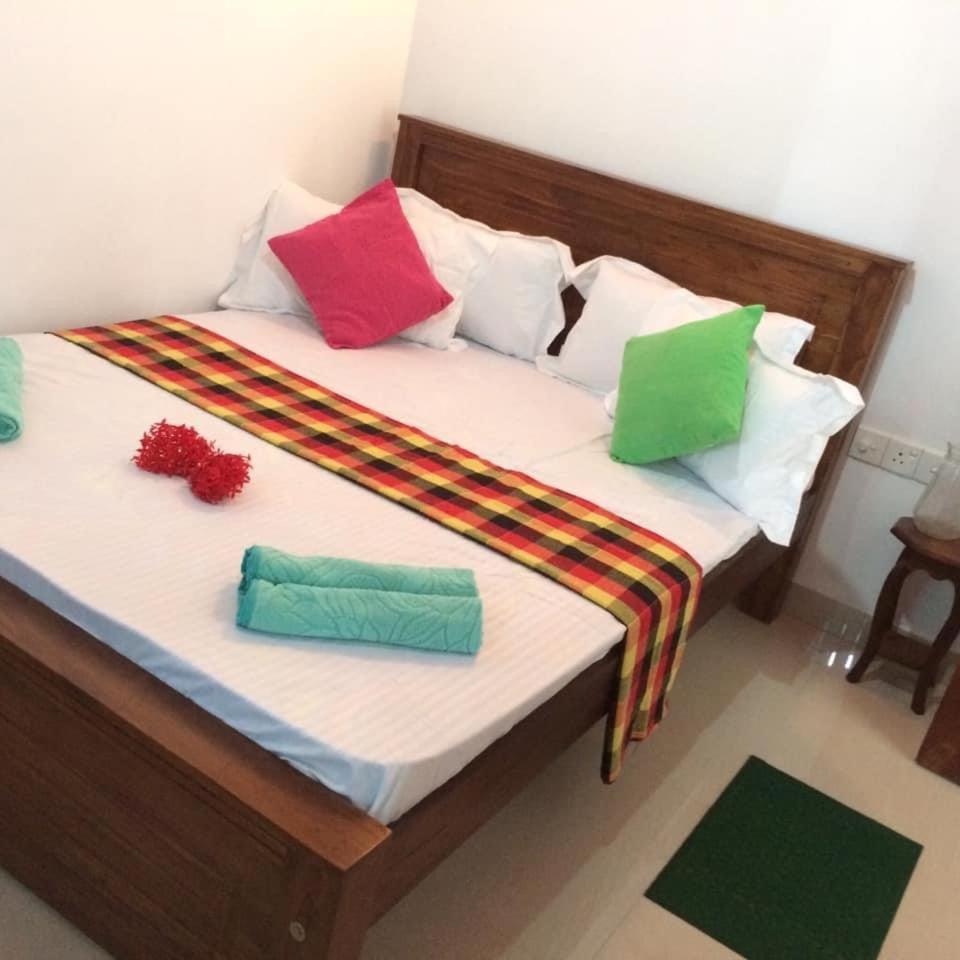 Villa25 Homestay Free Pick Up From The Centre แคนดี้ ภายนอก รูปภาพ