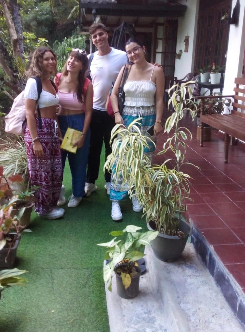 Villa25 Homestay Free Pick Up From The Centre แคนดี้ ภายนอก รูปภาพ